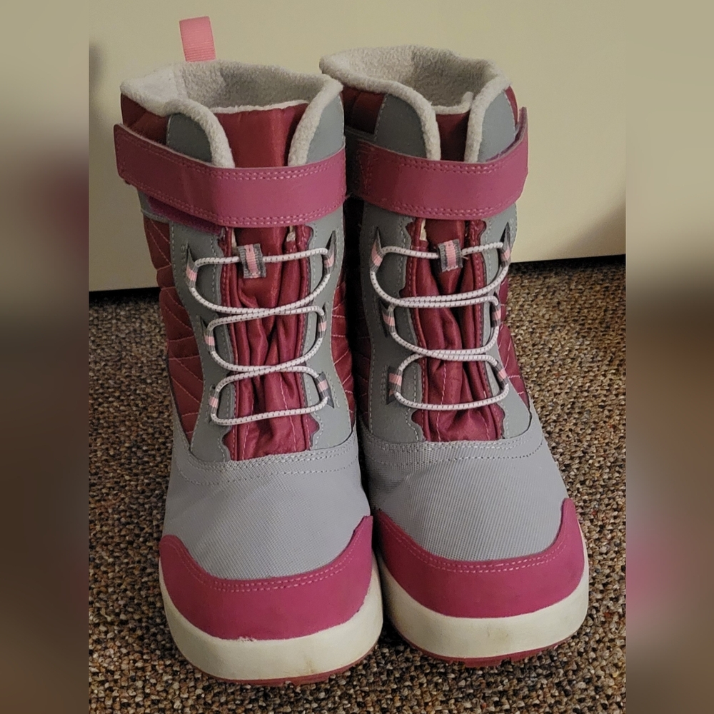 Merrell size 5 youth winter boots